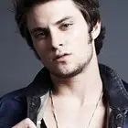 Shiloh Fernandez profile Shiloh Fernandez profile