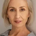 Renee Lyons profile